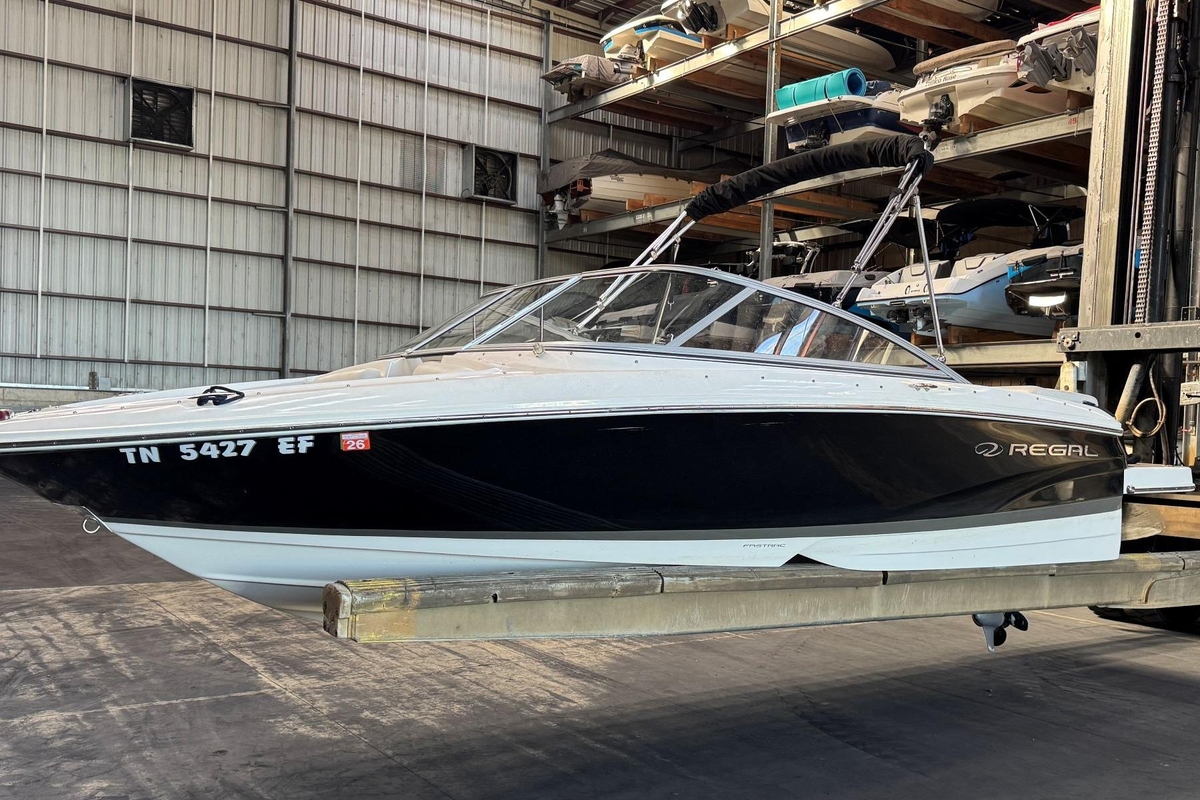 2014 Regal 1900 ES Bowrider - Sold Boat