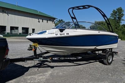 BOATZON | Regal 1900 ES Bowrider 2019