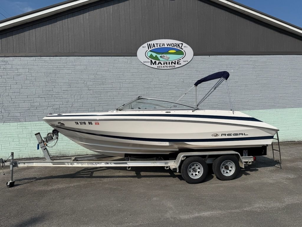 2006 Regal 2000 - Sold Boat