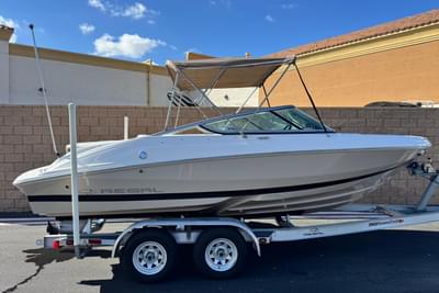 BOATZON | Regal 2000 ES 2016