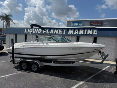 BOATZON | Regal 2000 ES 2018