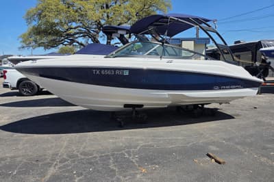 BOATZON | Regal 2000 ES Bowrider 2022 BOATZON | Regal 2000 ES Bowrider 2022