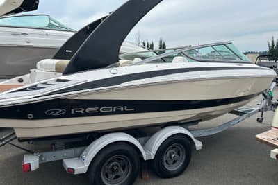 BOATZON | Regal 2100 Bowrider 2011