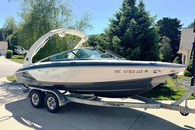 BOATZON | Regal 2100 Bowrider 2019