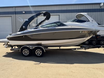 BOATZON | Regal 2300 2017