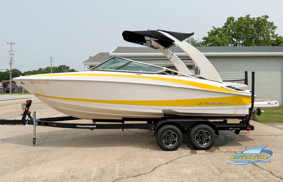 2010 Regal 2300 Bowrider - Sold Boat