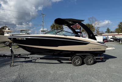 BOATZON | Regal 2300 Bowrider 2016