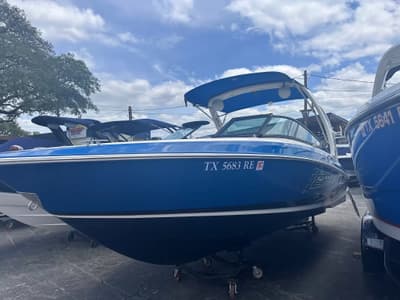 BOATZON | Regal 2300 RX Surf 2018