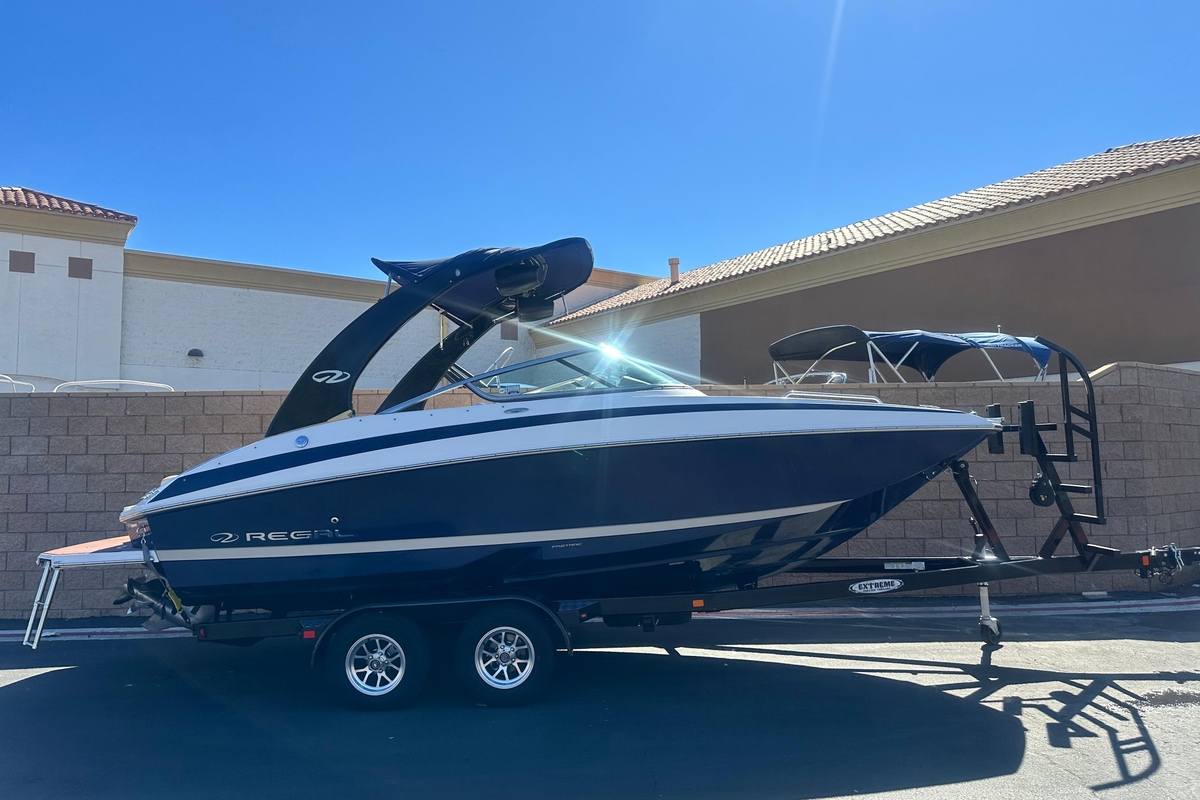 2012 Regal 24 FasDeck - Sold Boat
