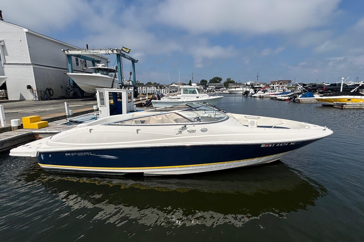 2007 Regal 2400 Bowrider - Sold Boat