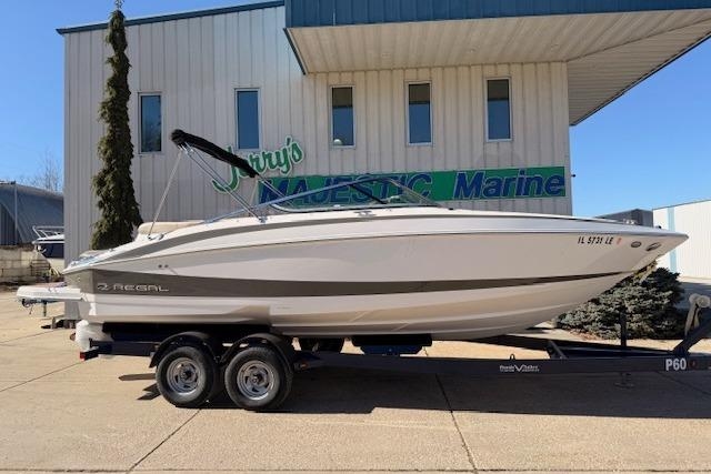 2013 Regal 2500 Bowrider - Sold Boat