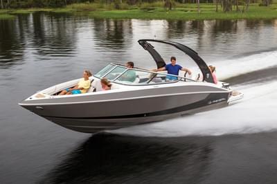 BOATZON | Regal 2500 Bowrider 2018