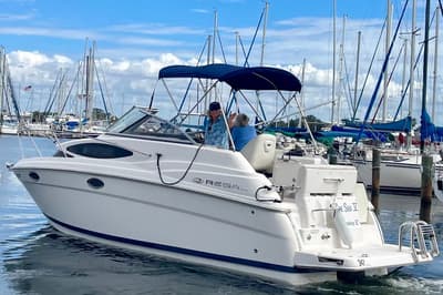 BOATZON | Regal 2565 Express Cruiser 2011