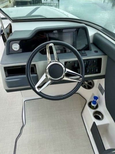 BOATZON | Regal 26 OBX 2021