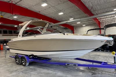 BOATZON | Regal 2700 Bowrider 2015
