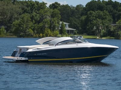 BOATZON | Regal 2700 ES 2013