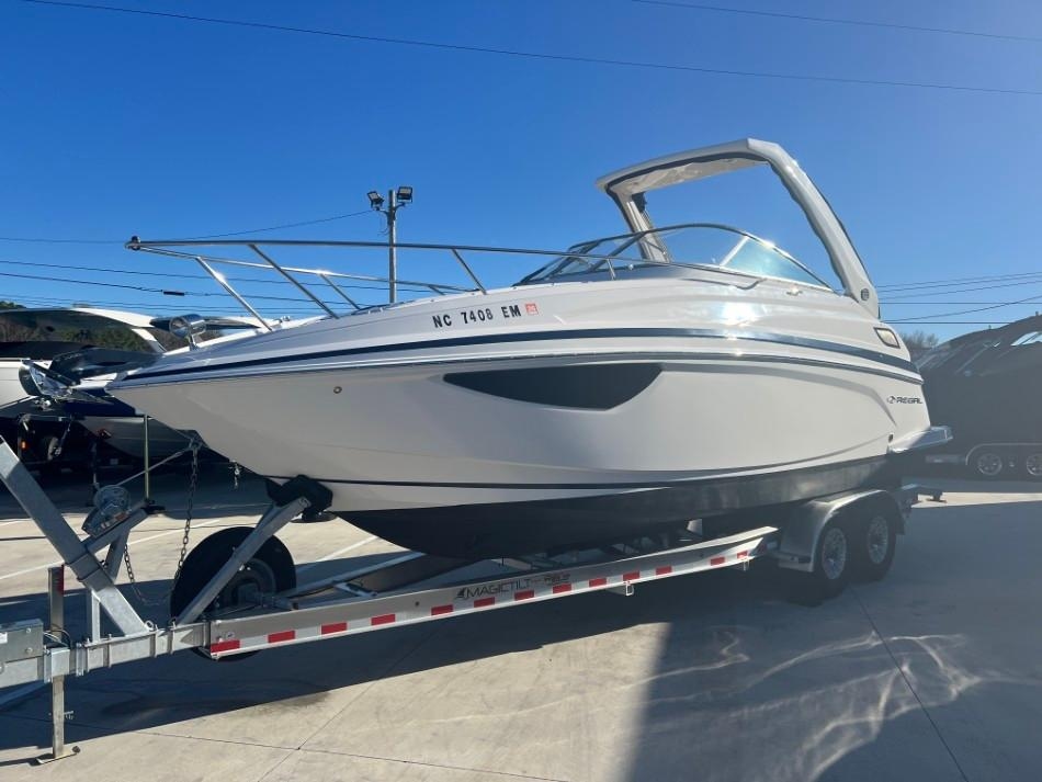 2019 Regal 28 Express - Sold Boat