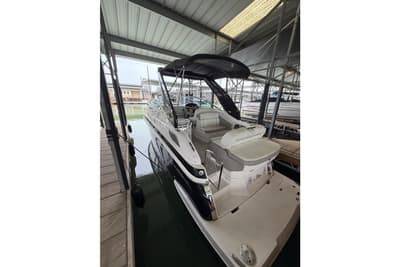 BOATZON | Regal 28 Express 2020
