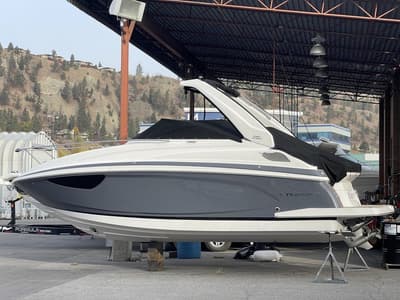 BOATZON | Regal 28 Express 2023