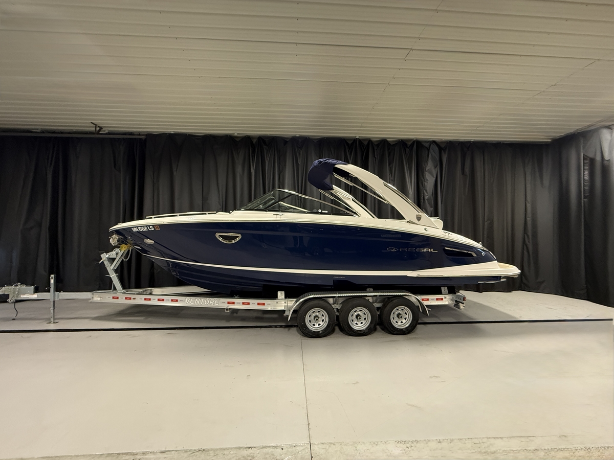2018 Regal 2800 - Sold Boat
