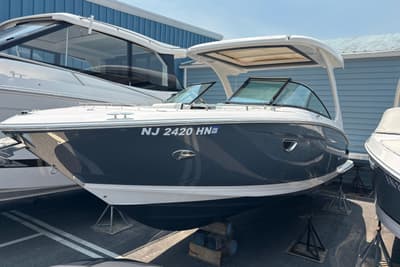 BOATZON | Regal 2800 Bowrider 2020