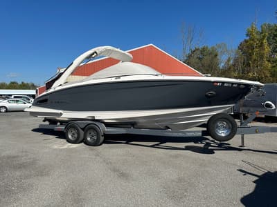 BOATZON | Regal 2800 Bowrider 2021