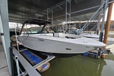 BOATZON | Regal 2800 Bowrider 2021 BOATZON | Regal 2800 Bowrider 2021