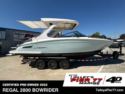 BOATZON | Regal 2800 Bowrider 2022