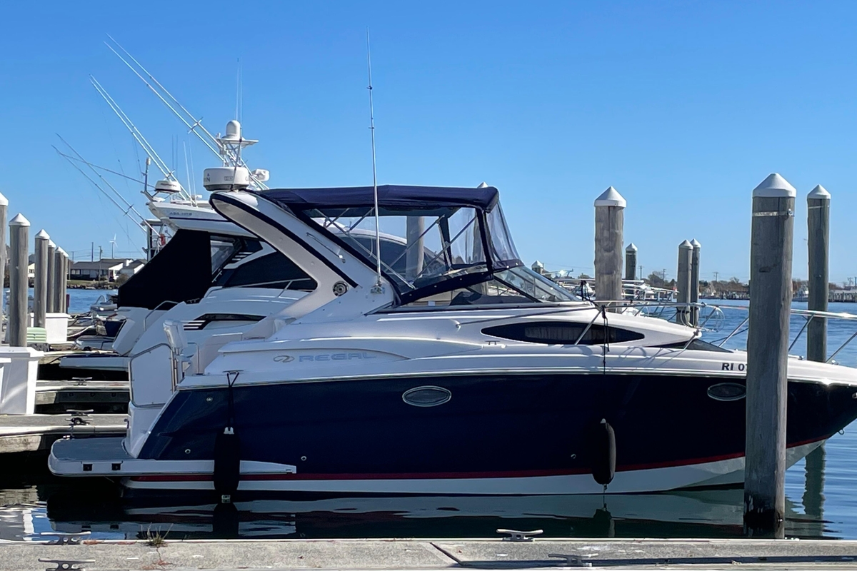 2006 Regal 2860 Window Express - Sold Boat