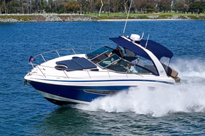 BOATZON | Regal 32 Express 2014
