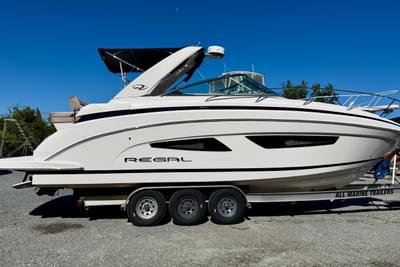 BOATZON | Regal 32 Express 2017