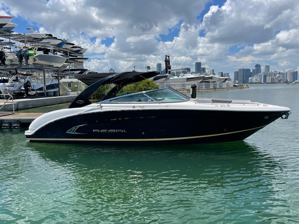 2013 Regal 3200 Bowrider - Sold Boat