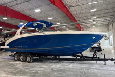 BOATZON | Regal 3200 Bowrider 2017