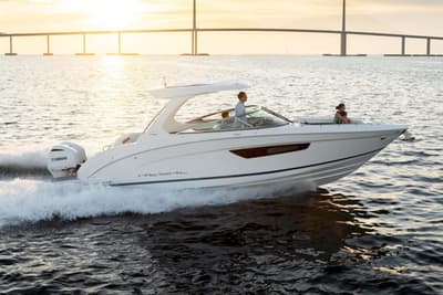 BOATZON | Regal 33 OBX 2026