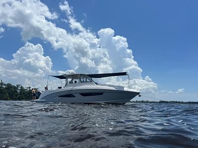 BOATZON | Regal 33 SAV 2019