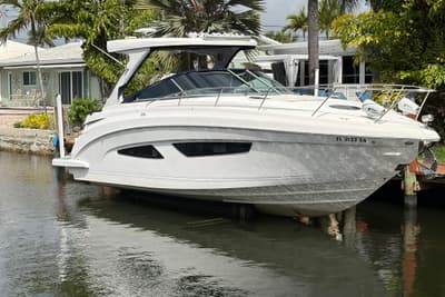 BOATZON | Regal 33 XO 2022