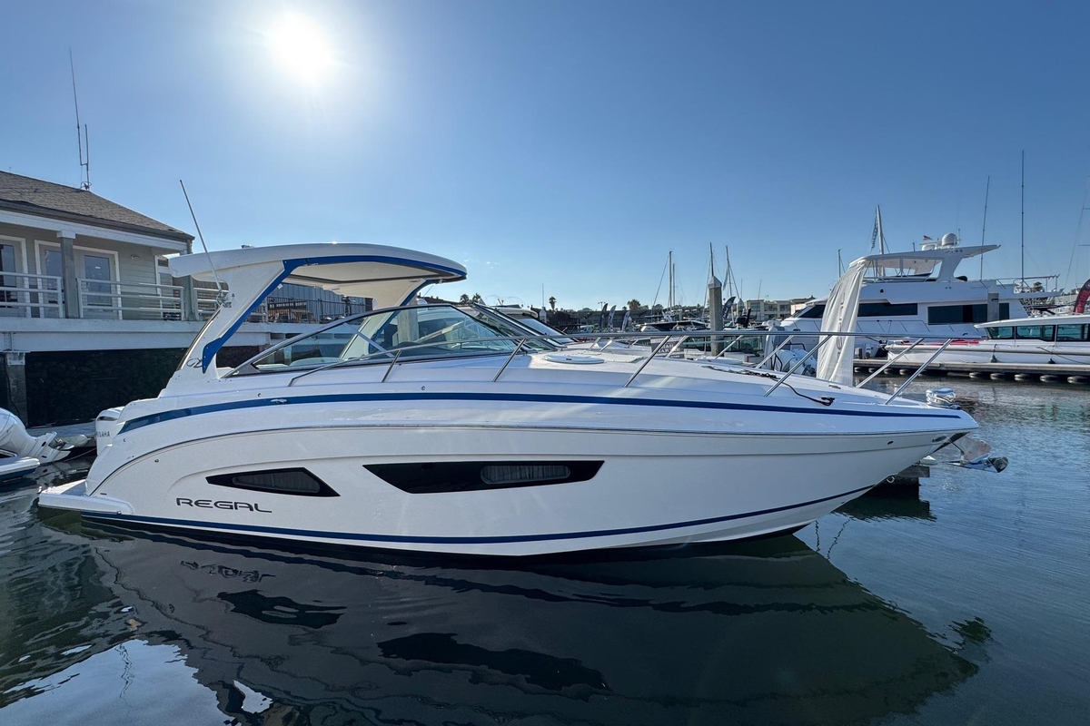 2026 Regal 33 XO - Sold Boat