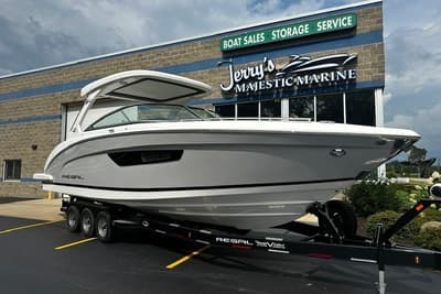 BOATZON | Regal 3300 2027