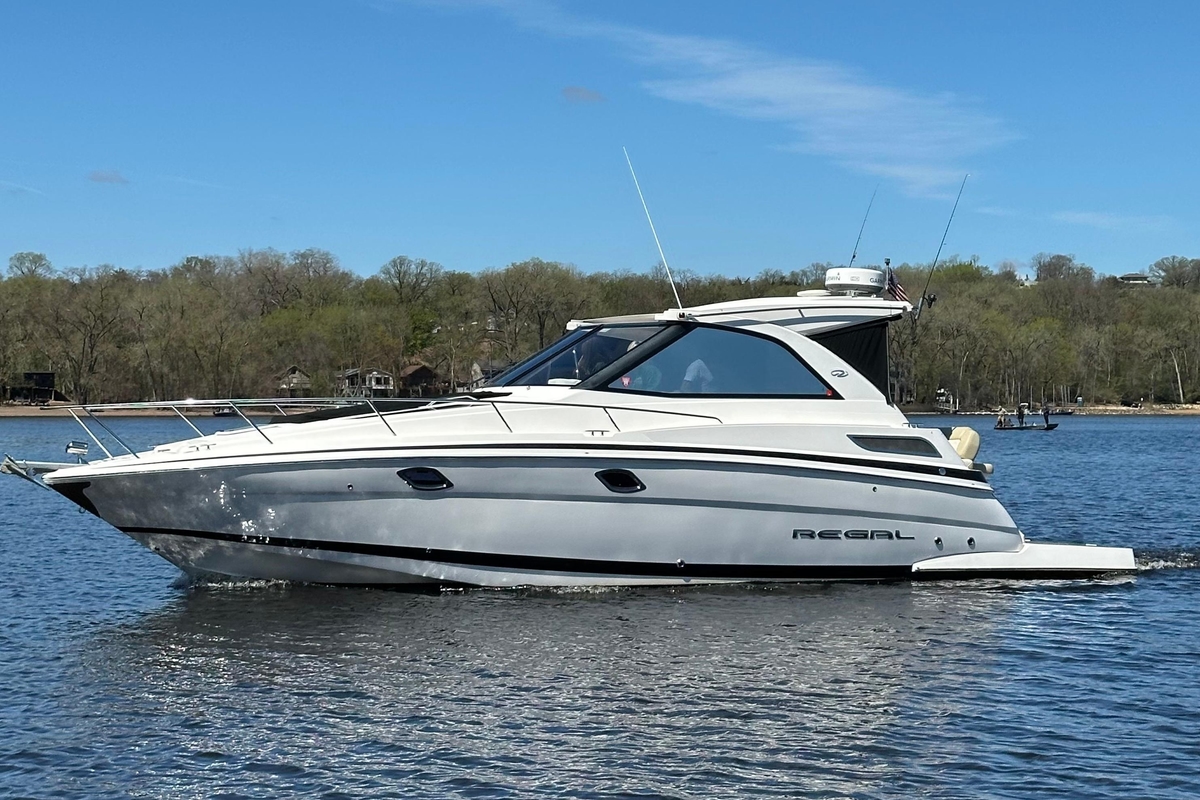 2012 Regal 35 Sport Coupe - Sold Boat