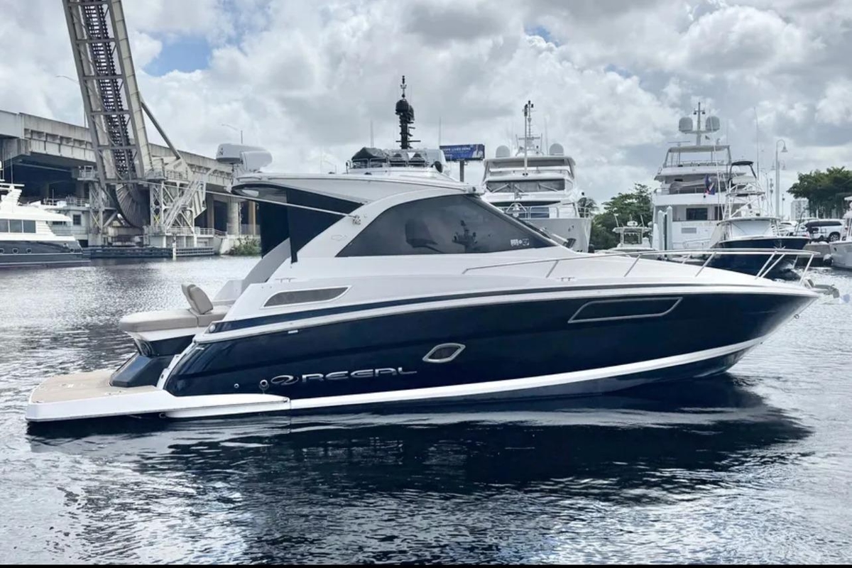 Regal 35 Sport Coupe 2015