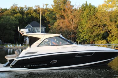 BOATZON | Regal 35 Sport Coupe 2015