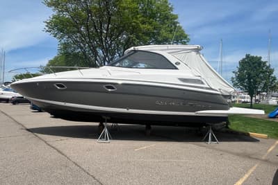 BOATZON | Regal 35 Sport Coupe 2018