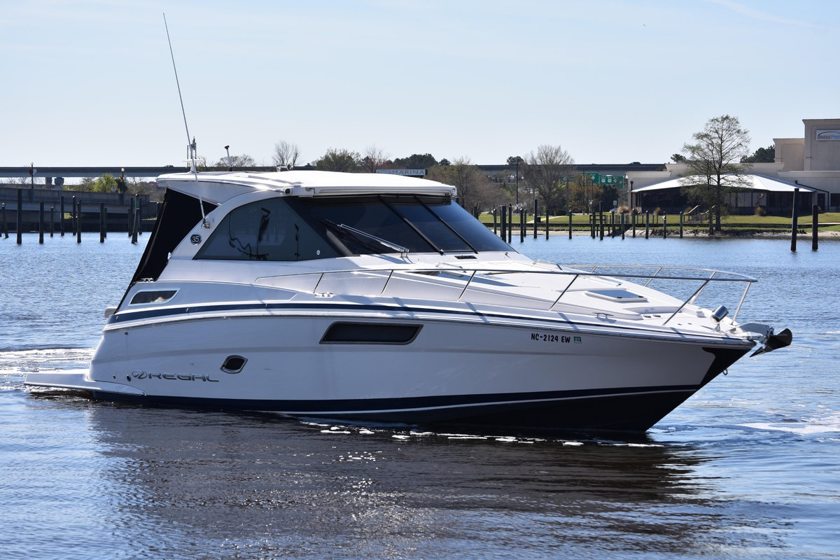 2020 Regal 35 Sport Coupe - Sold Boat