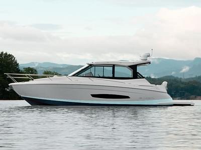 BOATZON | Regal 36 Grande Coupe 2025
