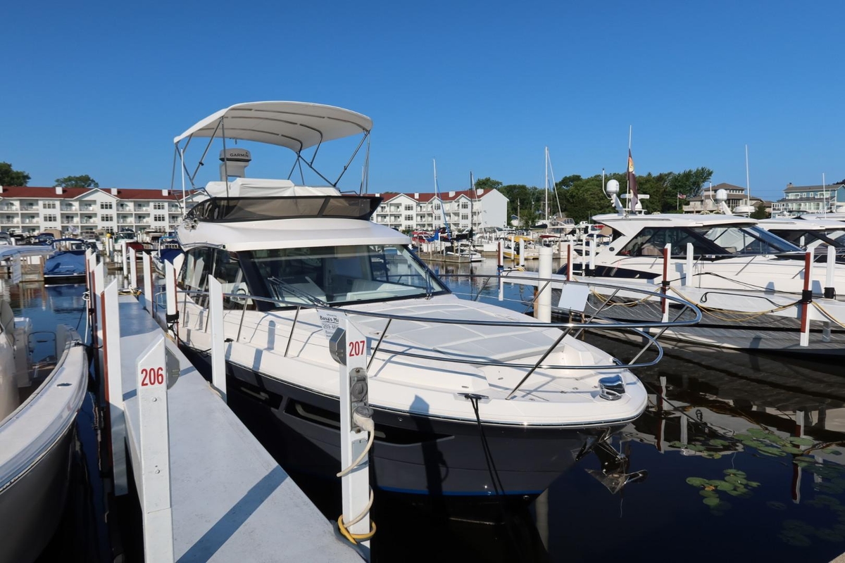 2024 Regal 38 Fly - Sold Boat