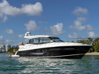 BOATZON | Regal 38 Grande Coupe 2020 BOATZON | Regal 38 Grande Coupe 2020