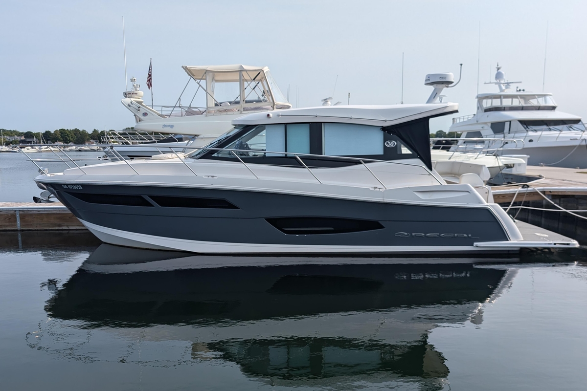 2020 Regal 38 Grande Coupe - Sold Boat