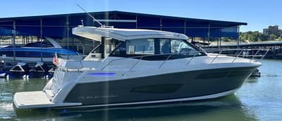 BOATZON | Regal 38 Grande Coupe 2021