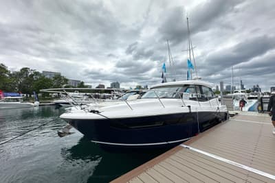 BOATZON | Regal 38 Grande Coupe 2024