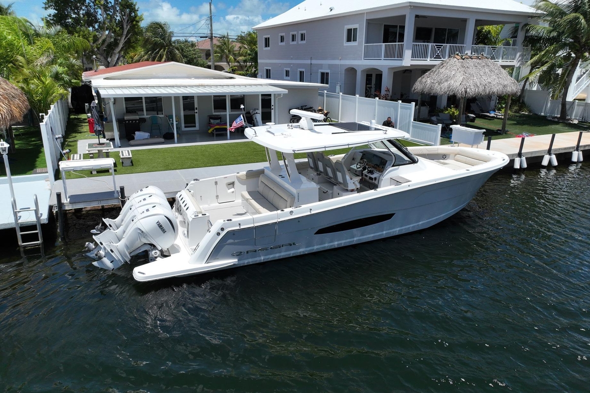 2022 Regal 38 SAV - Sold Boat